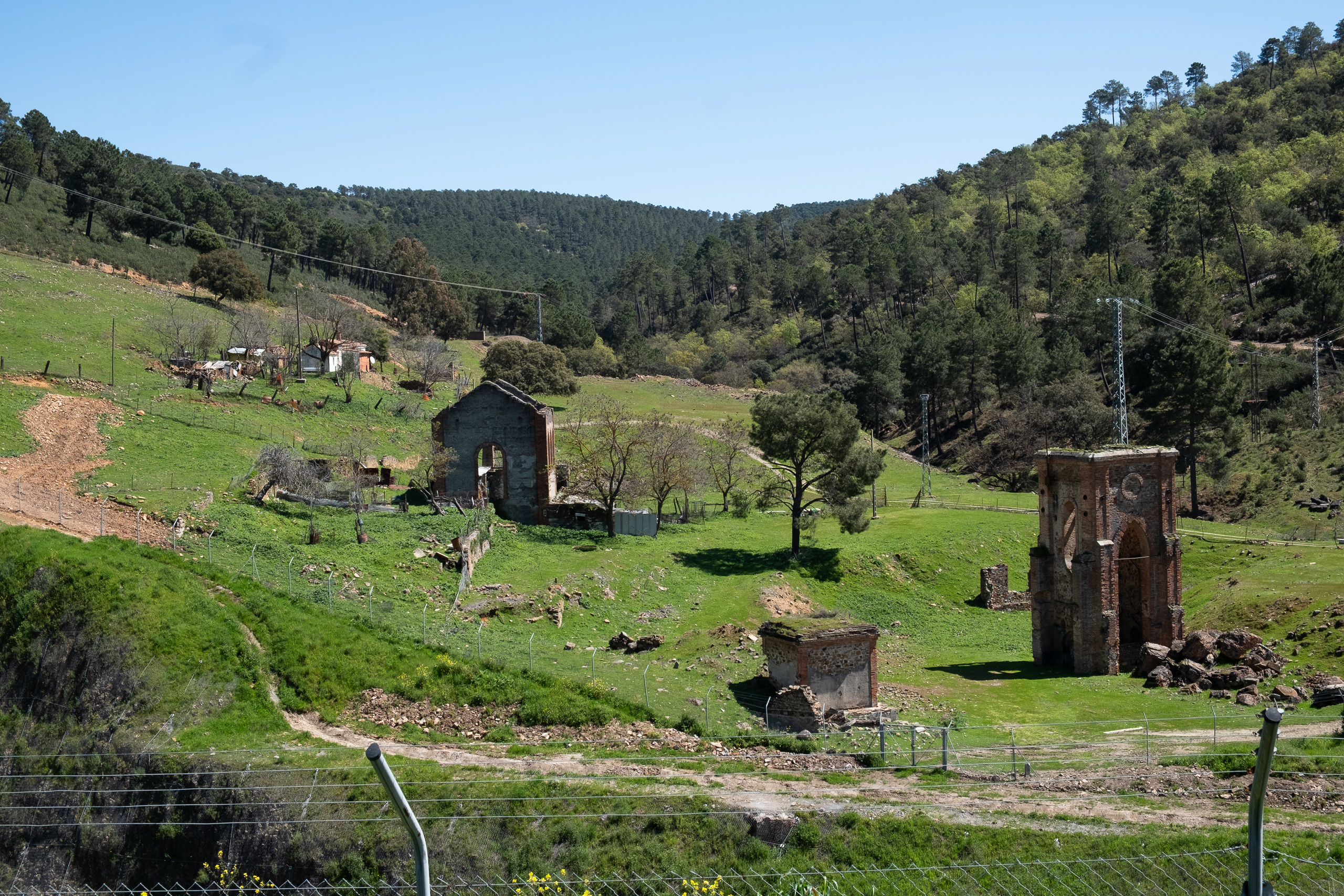 Ruinen von Minas de Horcajo – der Glockenturm ist noch erhalten